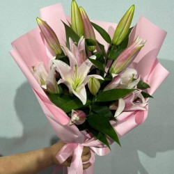 Букет из 3 розовых лилий