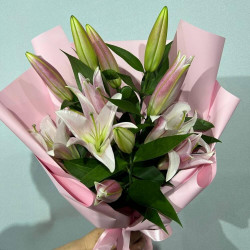 Букет из 3 розовых лилий