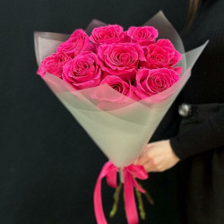 Букет из 9 малиновых роз
