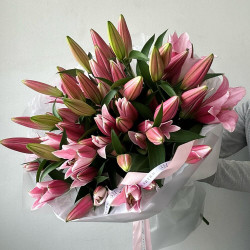 Букет из 9 розовых лилий