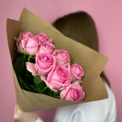 Букет из 9 розовых роз