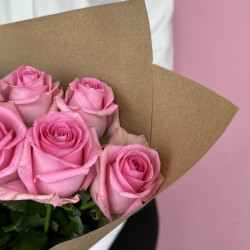 Букет из 9 розовых роз