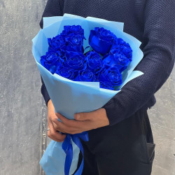 13 синих роз