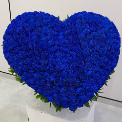 351 синяя роза в форме сердца